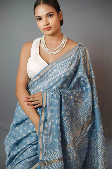 Handloom Saree Collection – Timeless Weaves Crafted by Indian Artisans