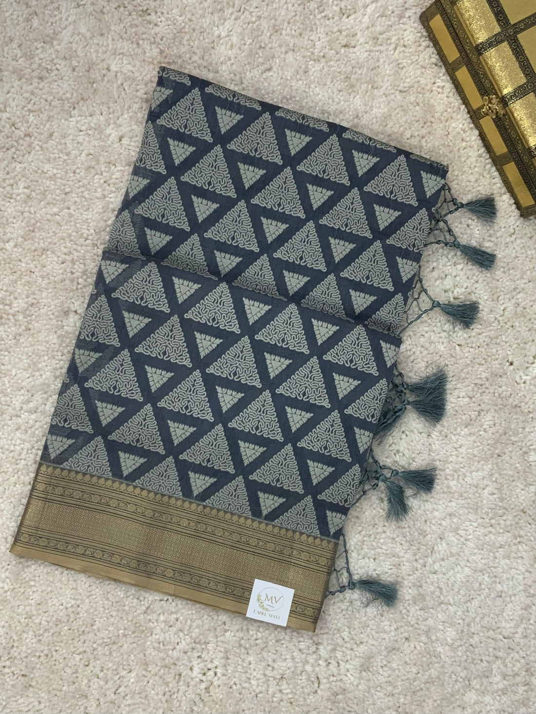 Grey Musleen Cotton Saree with Thread Butta work - first